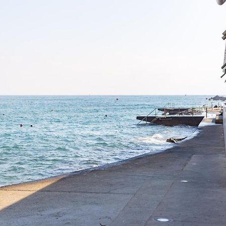 Light House - Seafront Cosy Studio With Library Paphos Exterior foto